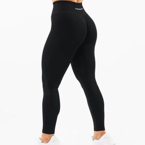 Medium size Alphalete Amplified Black Legging